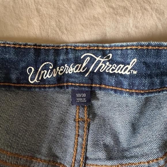 Universal Thread Mid Rise Denim Shorts - Picture 2 of 4